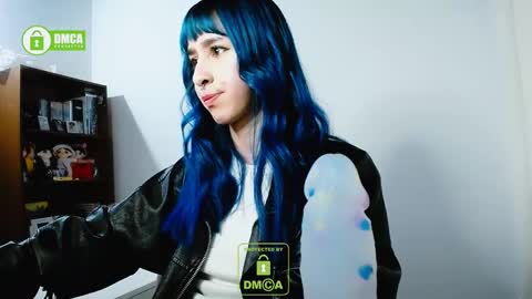 Snapshot of dakota_senju chatting on March 11, 12:33 am Maca online show from March 11, 12:33 am