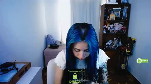 Snapshot of dakota_senju chatting on December 8, 3:45 pm Maca online show from December 8, 3:45 pm