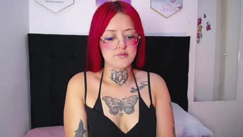 Daakota  online show from April 13, 12:06 pm