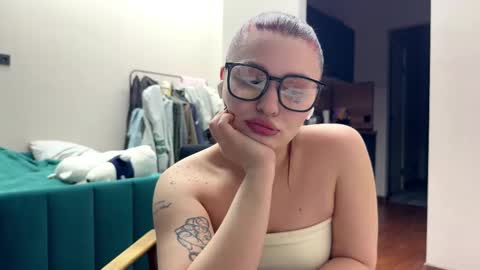 Daria online show from December 19, 6:33 pm