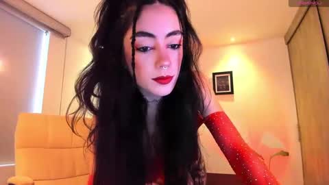 Almendra online show from December 19, 2:57 pm