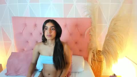 Snapshot of dalila30x chatting on January 14, 2:40 am Dalila online show from January 14, 2:40 am