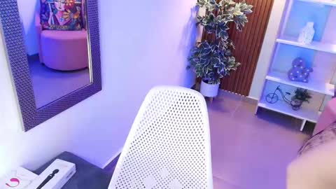 Dalila  online show from October 18, 6:31 pm