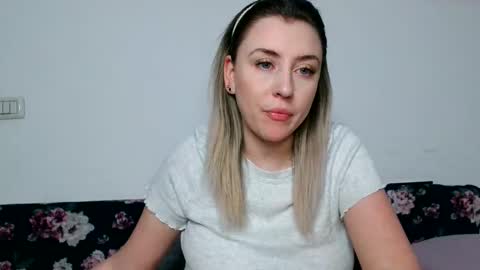 Maria online show from April 18, 9:37 pm