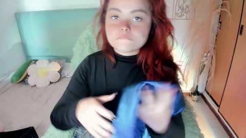 Snapshot of damn_that_booty chatting on September 12, 12:34 pm Criss online show from September 12, 12:34 pm
