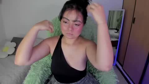 Snapshot of damn_that_booty chatting on February 26, 9:44 am Criss online show from February 26, 9:44 am