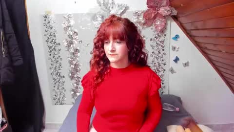Snapshot of dana_35_ chatting on December 19, 7:18 pm dana online show from December 19, 7:18 pm