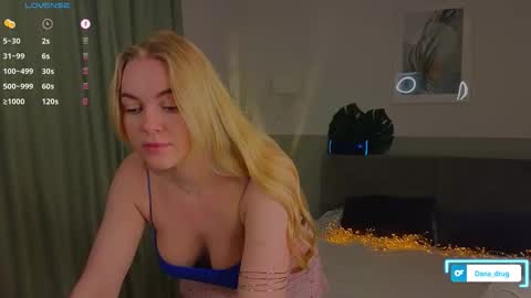 Dana online show from April 22, 6:27 pm