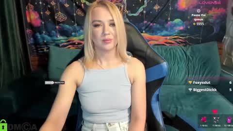 dances_queen online show from March 9, 8:28 am