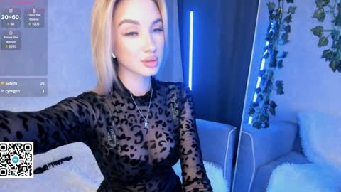 Snapshot of danger_bella chatting on January 9, 5:54 pm Bella online show from January 9, 5:54 pm