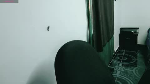 dani y jocelyn online show from February 20, 6:42 pm