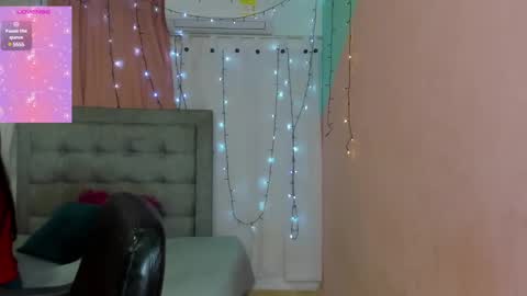 Snapshot of dani_lue chatting on December 22, 11:44 am dani_lue online show from December 22, 11:44 am