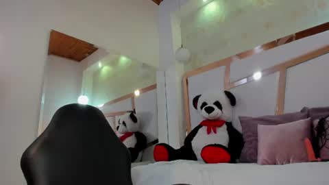 Dani Miel online show from July 28, 7:39 pm