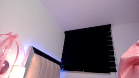 Snapshot of daniela_henaoo chatting on October 17, 11:08 pm independent model online show from October 17, 11:08 pm