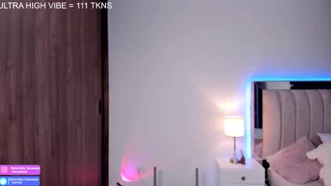 Snapshot of daniela_henaoo chatting on September 23, 11:36 pm independent model online show from September 23, 11:36 pm