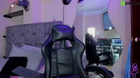 danielasexya online show from April 17, 9:50 pm