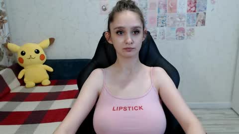 Daniella Martin online show from May 18, 12:31 am