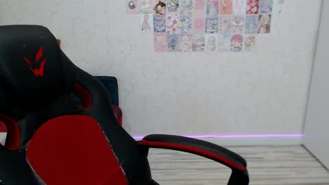 Daniella Martin online show from June 9, 1:38 am
