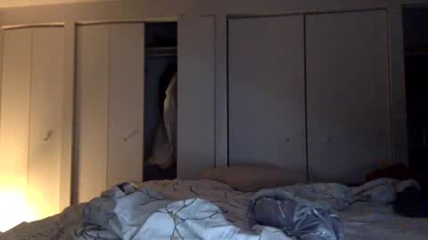 daniellbisous online show from November 23, 9:22 am