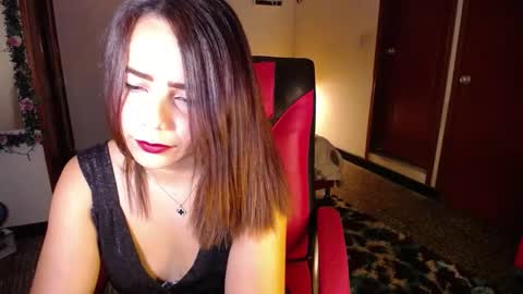 Snapshot of danielle_rose_ chatting on September 24, 8:41 pm Angie online show from September 24, 8:41 pm