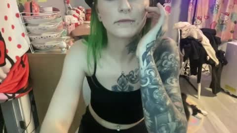 daniellesalo88 online show from June 30, 3:06 am