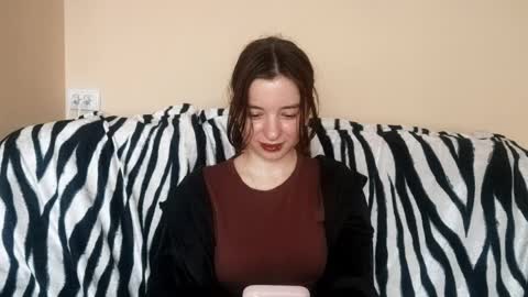 Mia online show from April 10, 3:18 pm