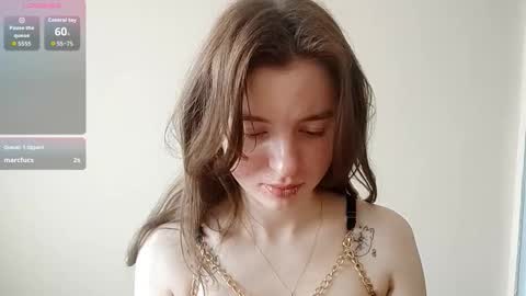 Mia online show from February 19, 8:25 am