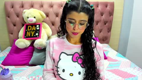 Snapshot of daniibelluci chatting on January 10, 2:04 am DaniiBelluci online show from January 10, 2:04 am