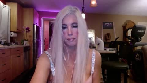 DanikaWhite69 online show from October 14, 5:43 am