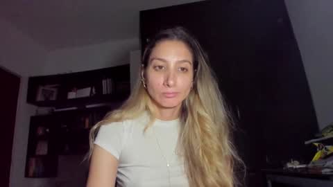 Snapshot of danikrosse chatting on September 21, 6:56 am Danik online show from September 21, 6:56 am
