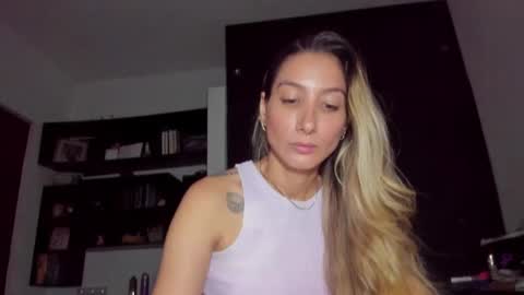 Snapshot of danikrosse chatting on September 17, 6:00 am Danik online show from September 17, 6:00 am