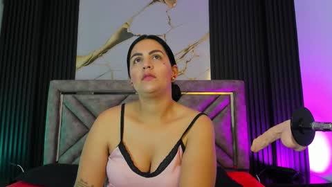 Snapshot of daniwhatson chatting on October 18, 4:15 am Dani whatson online show from October 18, 4:15 am