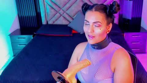 Snapshot of daniwhatson chatting on October 10, 12:26 am Dani whatson online show from October 10, 12:26 am