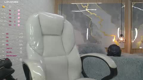 Snapshot of dannacoleman_ chatting on October 8, 10:58 pm danna online show from October 8, 10:58 pm