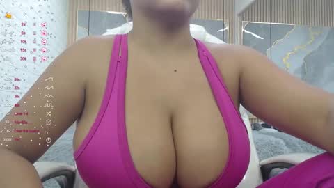 Snapshot of dannacoleman_ chatting on October 10, 11:53 pm danna online show from October 10, 11:53 pm