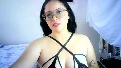 Danna  online show from May 28, 5:00 pm