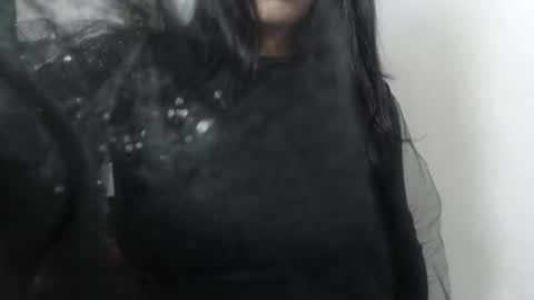 Snapshot of dannazuluaga chatting on October 6, 12:22 pm Danna online show from October 6, 12:22 pm