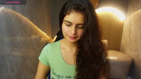 Snapshot of dany_r_ chatting on October 10, 1:49 pm Dany online show from October 10, 1:49 pm