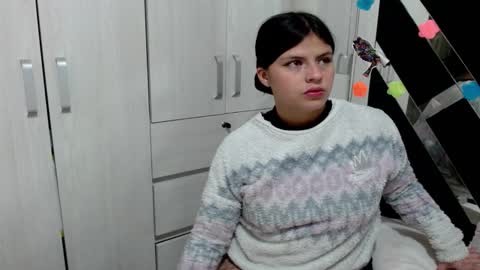 daphne877046 online show from November 10, 12:17 am