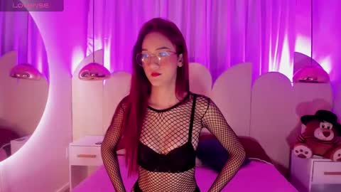 Snapshot of daphne_courtis chatting on February 27, 11:41 am Daphne online show from February 27, 11:41 am