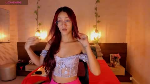 Snapshot of daphne_courtis chatting on January 24, 11:37 am Daphne online show from January 24, 11:37 am