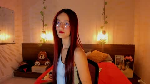 Snapshot of daphne_courtis chatting on January 18, 11:43 am Daphne online show from January 18, 11:43 am