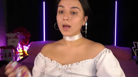 Snapshot of daphne_moss chatting on January 4, 9:20 pm Agatha online show from January 4, 9:20 pm