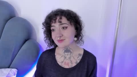 DaphneBlunt online show from November 27, 7:39 pm