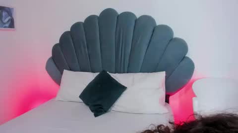 DaphneBlunt online show from November 11, 1:52 pm