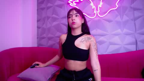 Daphne  online show from March 3, 6:58 pm