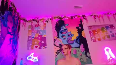 Snapshot of daphnemadison chatting on September 23, 10:30 pm Daphne Madison online show from September 23, 10:30 pm