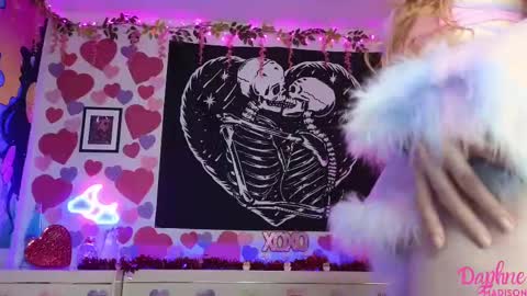 Snapshot of daphnemadison chatting on February 14, 8:59 pm Daphne Madison online show from February 14, 8:59 pm
