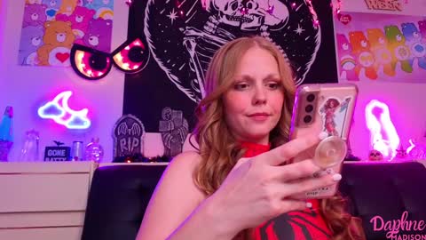 Snapshot of daphnemadison chatting on October 10, 8:47 pm Daphne Madison online show from October 10, 8:47 pm