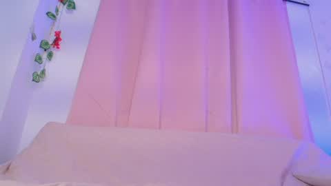 Daphne online show from June 23, 11:19 am